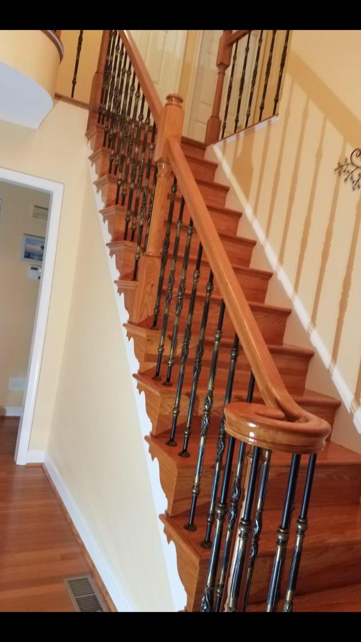 Oak staircase installed by F&E Flooring